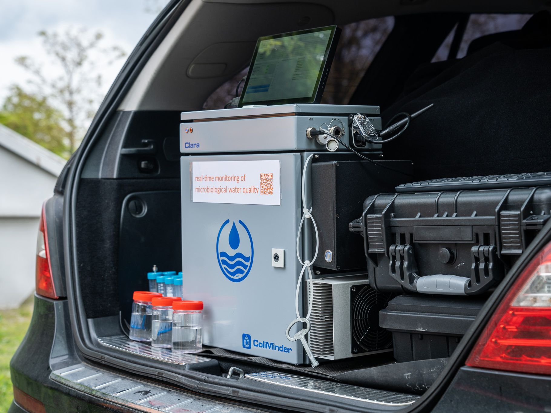 Mobile Analyse der Wasserqualität Der Coliminder wird für die mobile Analyse der Wasserqualität eingesetzt.