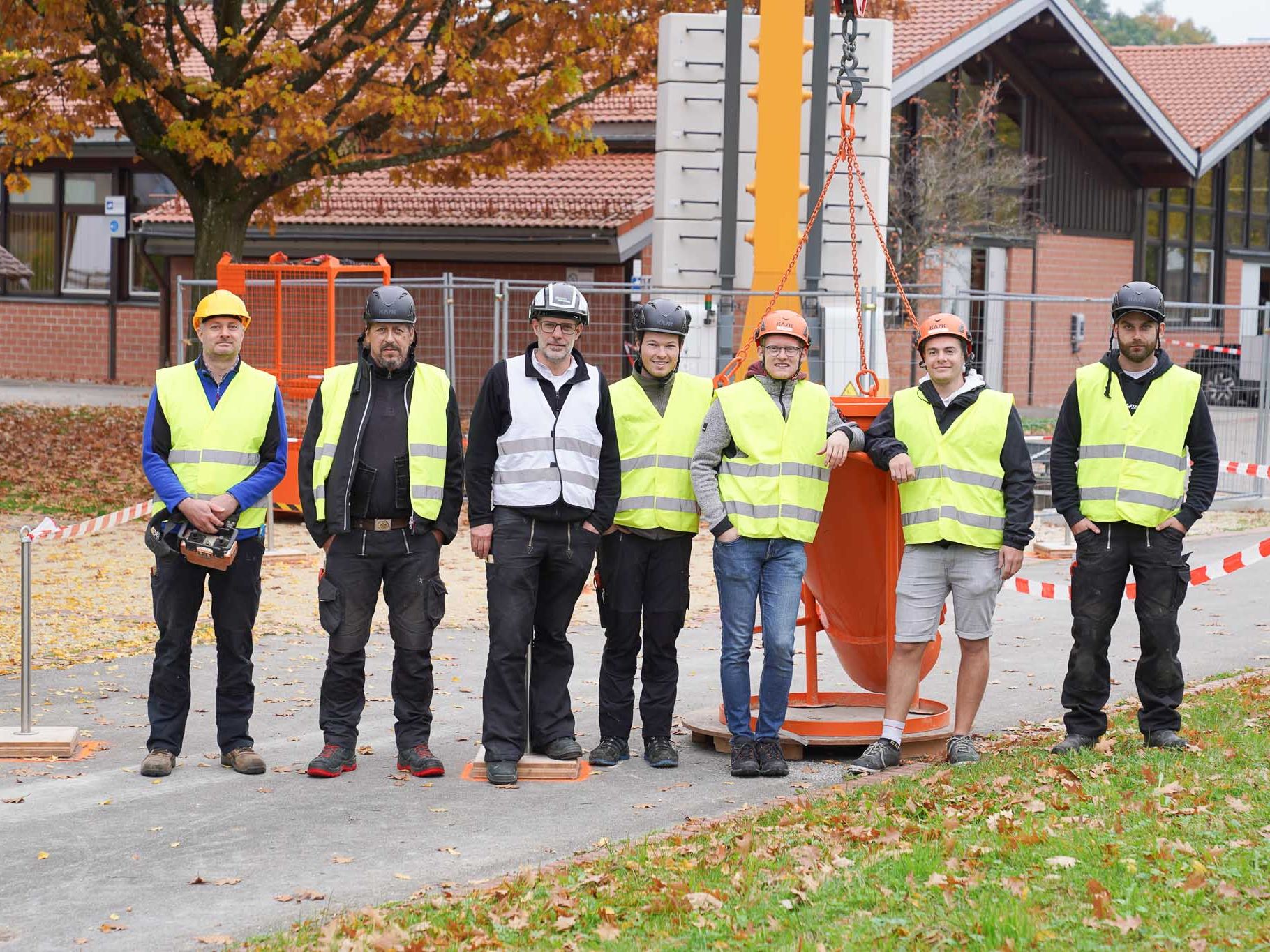 Speziell für das Zimmererhandwerk werden praxisnahe Sicherheitsseminare angeboten