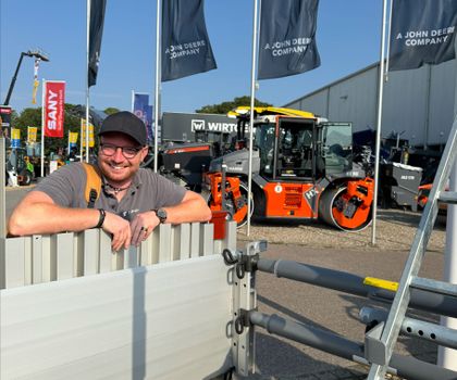 Polier Frederik Junk lächelt in die Kamera