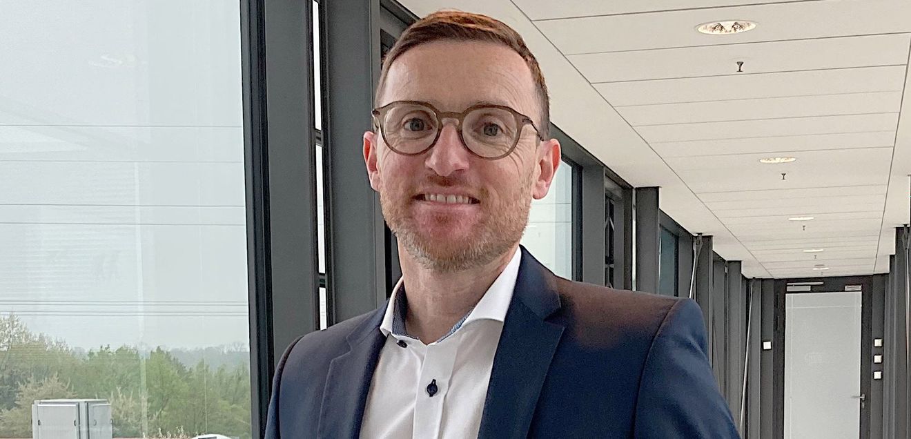 Gilles Hernandez ist Vice President des neustrukturierten Geschäftsbereichs Global Account & Industry Management bei Hummel. Gilles Hernandez ist Vice President des neustrukturierten Geschäftsbereichs Global Account & Industry Management bei Hummel.