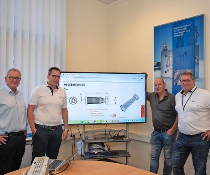 Vollautomatisierter Spritzguss: Neue Lochfilter-Technologie sorgt für besseren Schmelzefluss Vollautomatisierter Spritzguss: Neue Lochfilter-Technologie sorgt für besseren Schmelzefluss