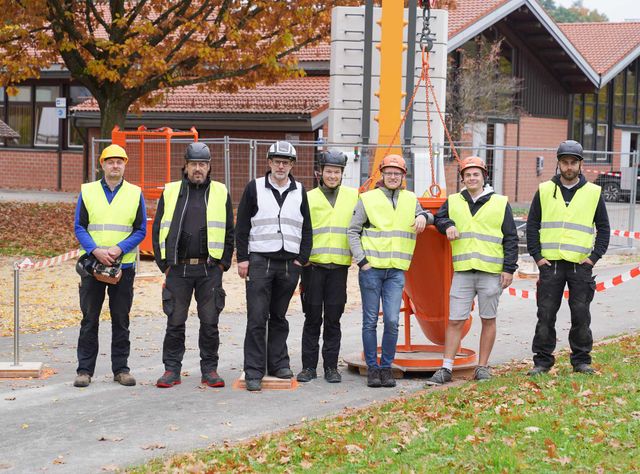 Speziell für das Zimmererhandwerk werden praxisnahe Sicherheitsseminare angeboten Speziell für das Zimmererhandwerk werden praxisnahe Sicherheitsseminare angeboten