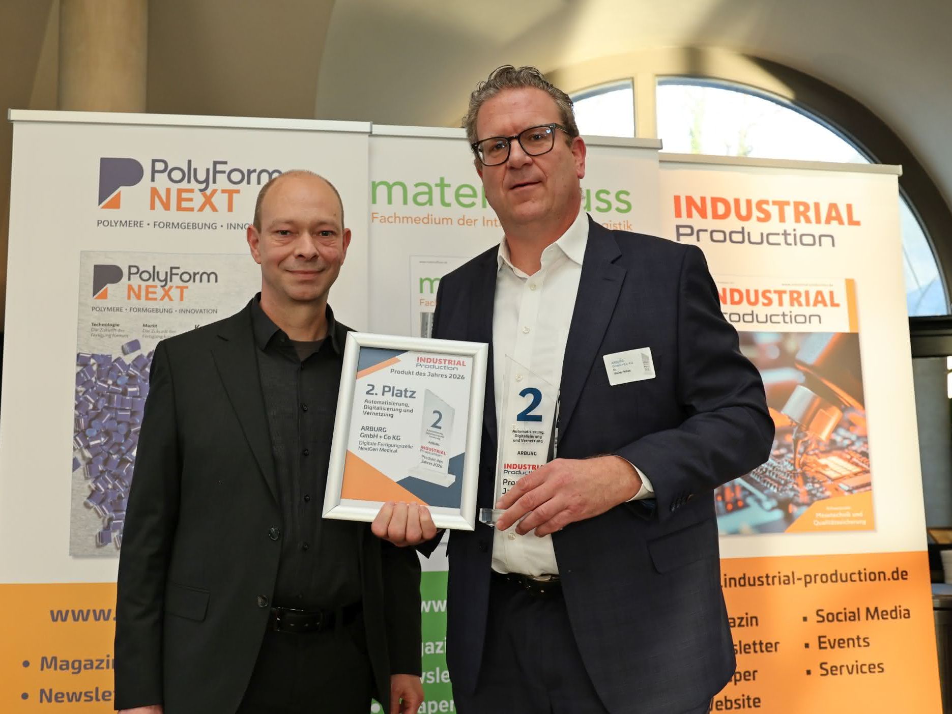Kategorie Automatisierung, Digitalisierung und Vernetzung: Dr. Volker Nilles, CEO Arburg GmbH & Co.KG, nimmt einen 2. Platz entgegen. Kategorie Automatisierung, Digitalisierung und Vernetzung: Dr. Volker Nilles, CEO Arburg GmbH & Co.KG, nimmt einen 2. Platz entgegen.