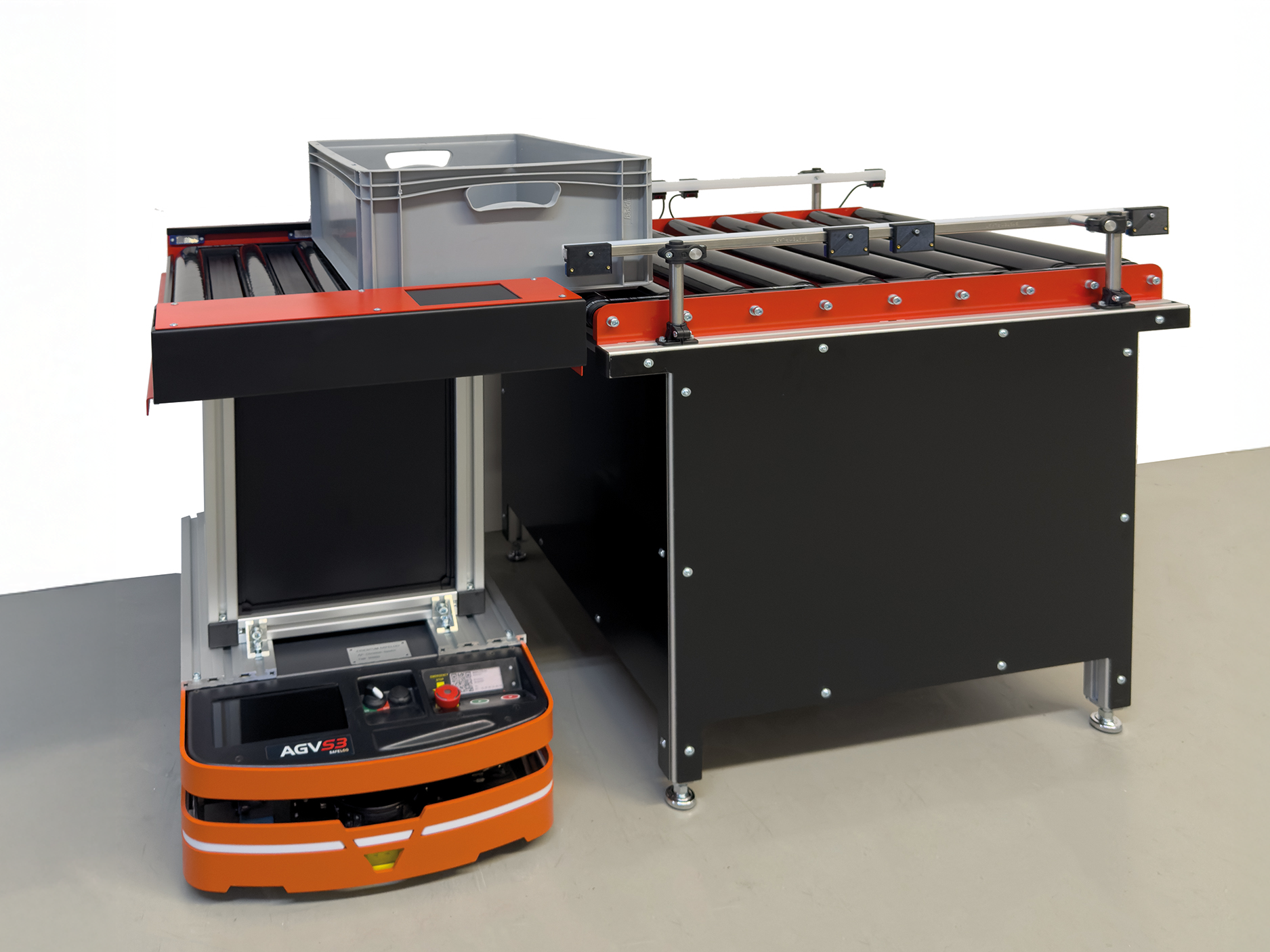 RK Rose+Krieger auf der Logimat: Verkettete Montagelinien mit AMRs RK Rose+Krieger auf der Logimat: Verkettete Montagelinien mit AMRs