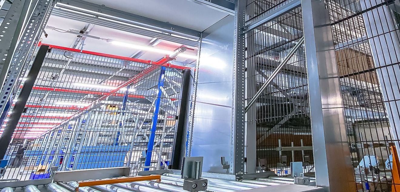 Vertical conveyors from HaRo