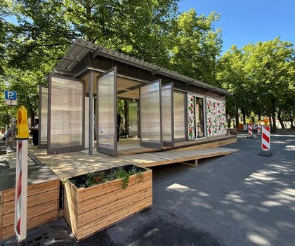 Die "kreisl Kiste" steht in Münster auf dem Domplatz