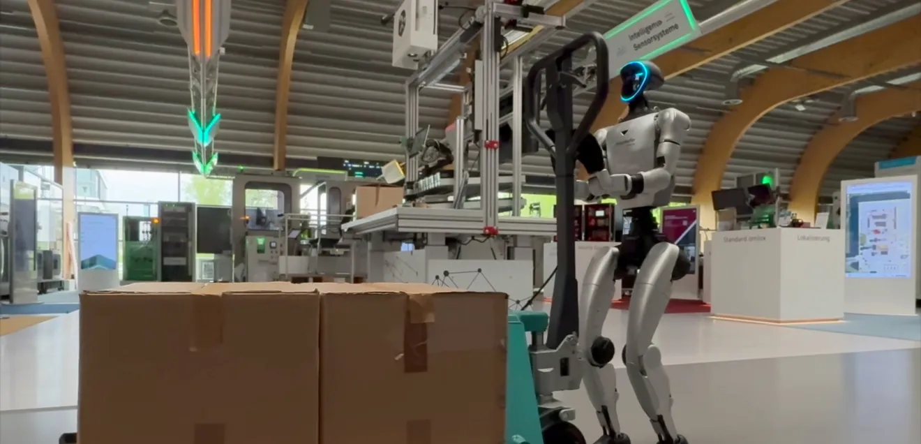 Mensch-Roboter-Kollaboration: Fraunhofer IOSB eröffnet Humanoid Robots Lab