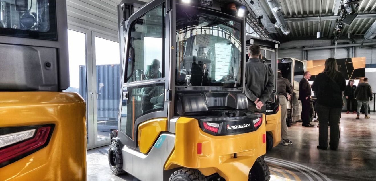 Jungheinrich entwickelt neue EFG-Serien: Nächste Generation von Elektro-Gegengewichtsstaplern Jungheinrich entwickelt neue EFG-Serien: Nächste Generation von Elektro-Gegengewichtsstaplern