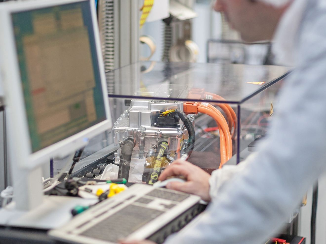 Fraunhofer IZM: New sensor concepts in the '3DGlassGuard' project Fraunhofer IZM: New sensor concepts in the '3DGlassGuard' project