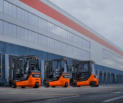 Forklift truck: Flexible for indoors and outdoors: New Toyota MH series Forklift truck: Flexible for indoors and outdoors: New Toyota MH series