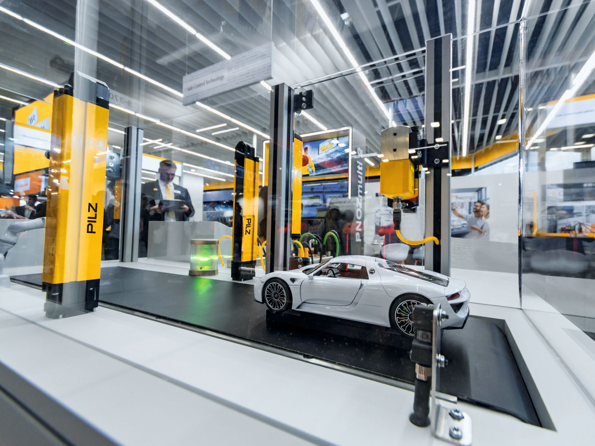 Logimat 2025: Safety and security: Reliably safeguard intralogistics