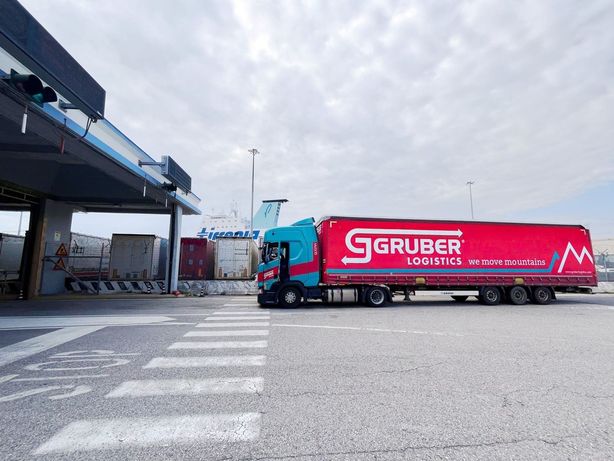 Erfolgreicher eCMR-Test: Gruber Logistics testet elektronischen Frachtbrief in Italien