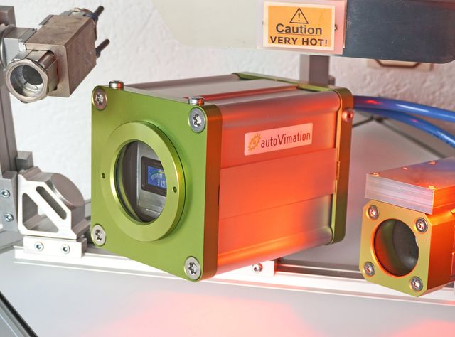 Autovimation: Protective camera housing with water cooling Autovimation: Protective camera housing with water cooling