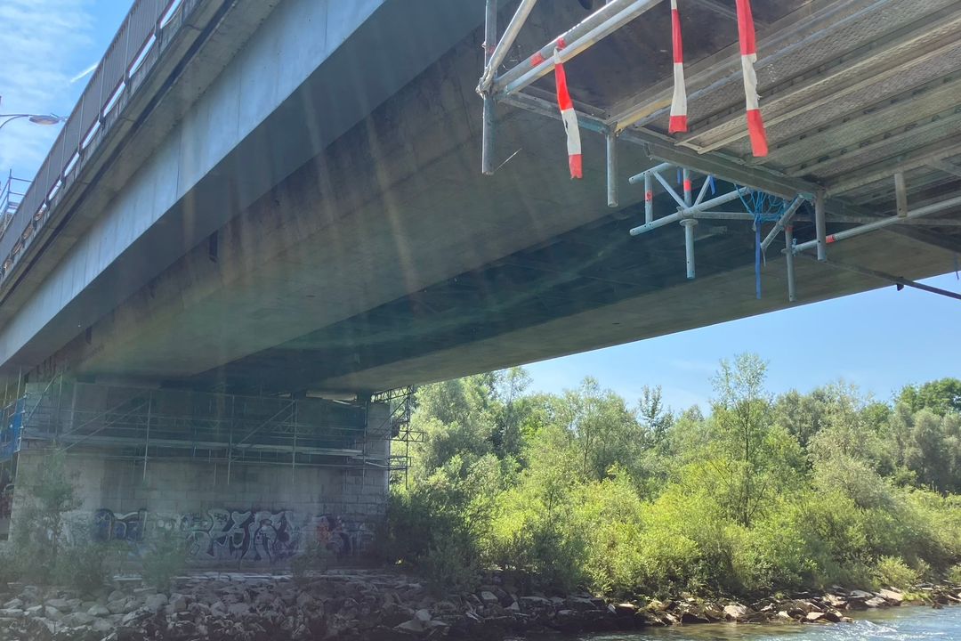 Mehr als 3.000 Straßenbrücken und Tunnels befinden sich in Oberösterreich. Smarte Sensoren und KI messen Brückenzustand und berechnen Sanierungskosten