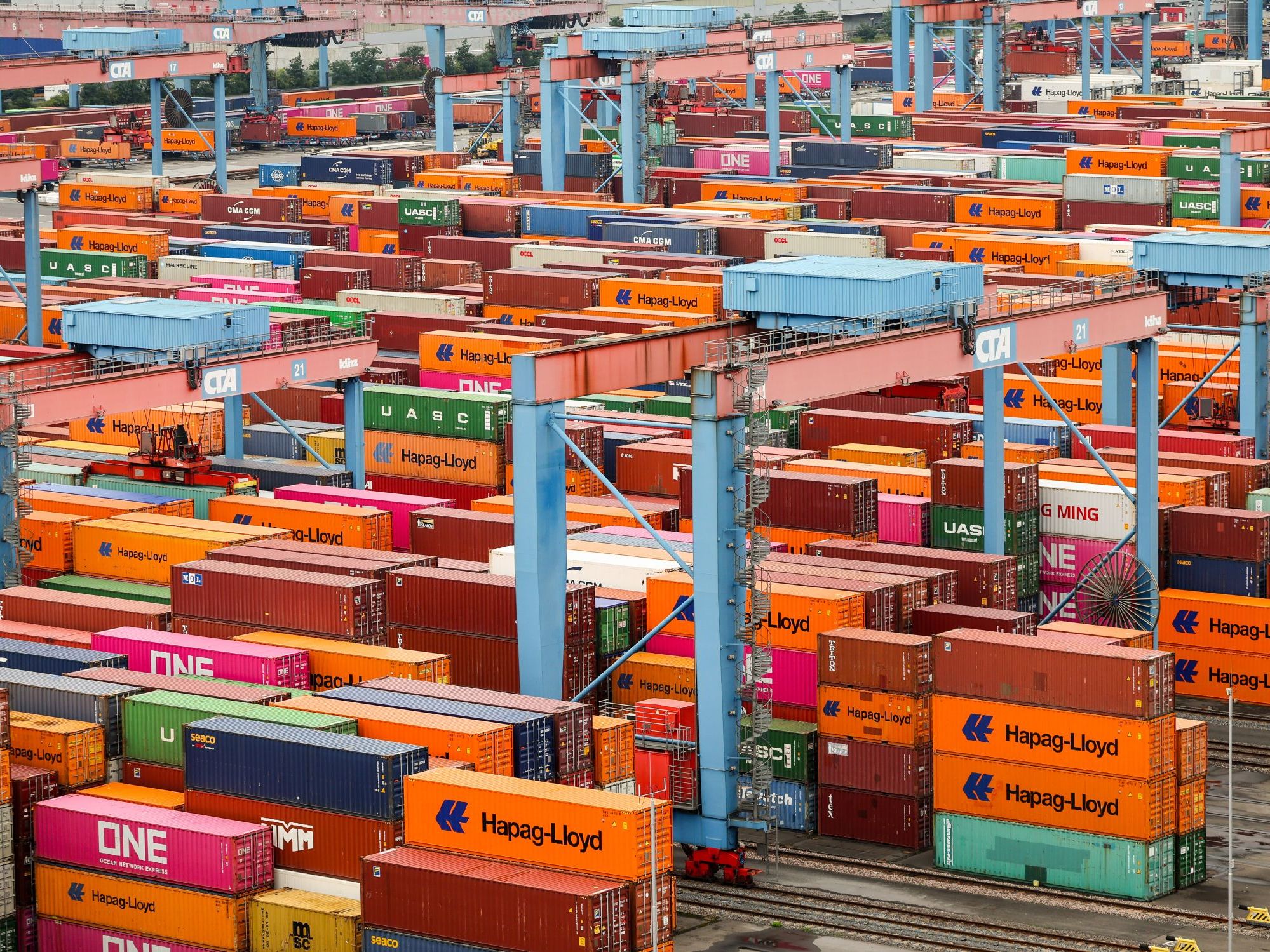 Stronger economic growth: Trump's tariffs boost exports, stagnation remains Stronger economic growth: Trump's tariffs boost exports, stagnation remains