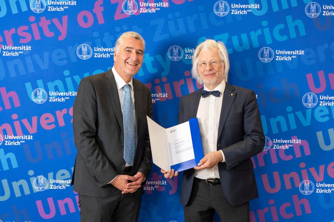Prof. Dr. Dr. h.c. Roger Stephan, Dekan der Vetsuisse-Fakultät der UZH (links) und Prof. Dr. Dr. h.c. Wolfgang Baumgärtner 8rechts)