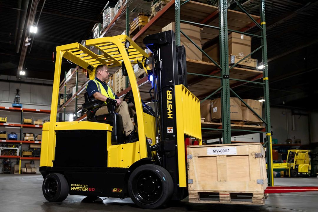 Flurförderzeuge: Hyster launcht neuen Elektrostapler Flurförderzeuge: Hyster launcht neuen Elektrostapler