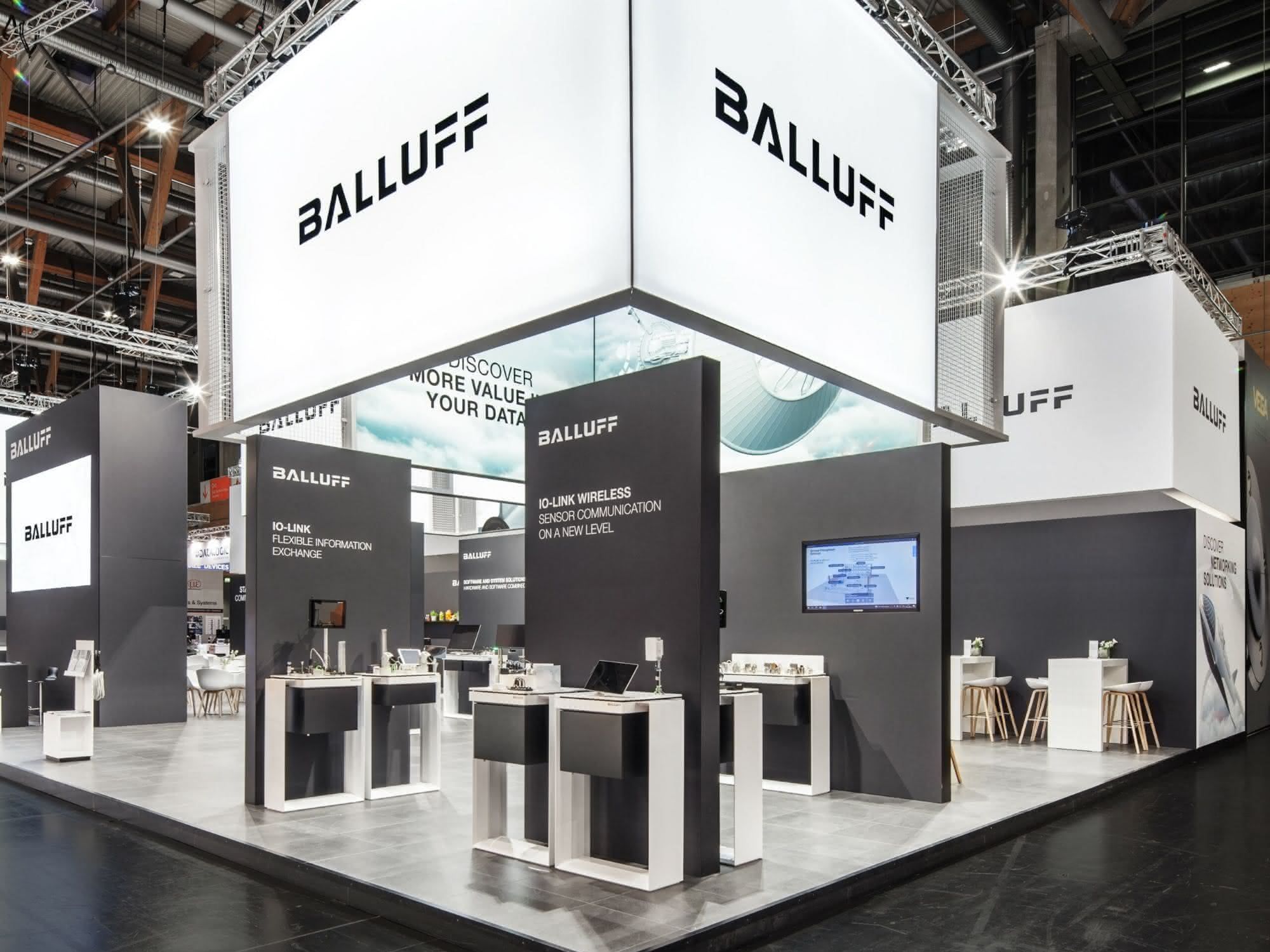 Balluff at the SPS: Focus on intelligent networking Balluff at the SPS: Focus on intelligent networking