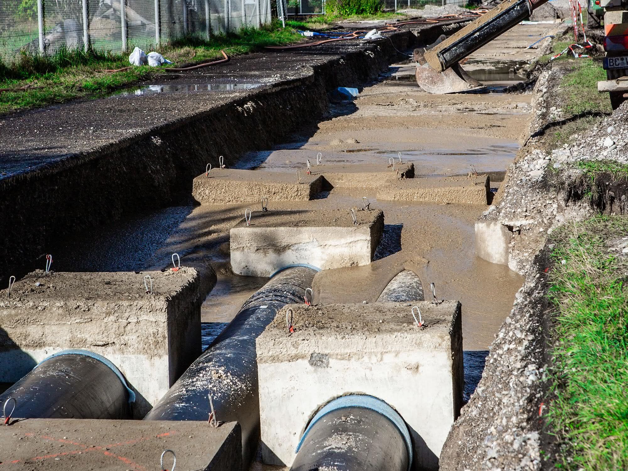 Rohre auf der Baustelle in Memmingen