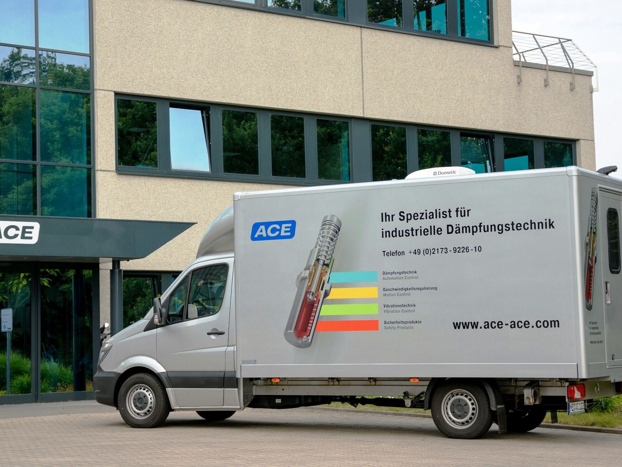 Demonstrationen vor Ort