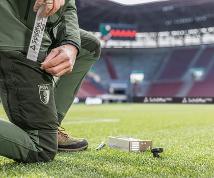 FC Augsburg und Schöffel PRO starten Partnerschaft