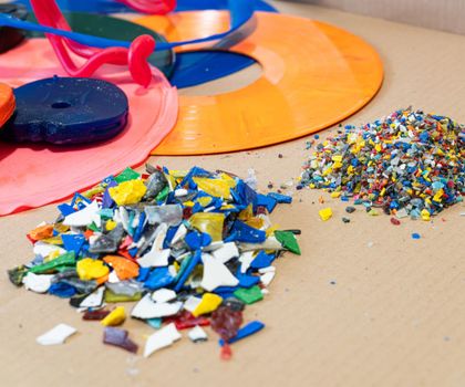 Vinylrecycling mit Weima: Aus Vinylresten werden nachhaltige Schallplatten Vinylrecycling mit Weima: Aus Vinylresten werden nachhaltige Schallplatten