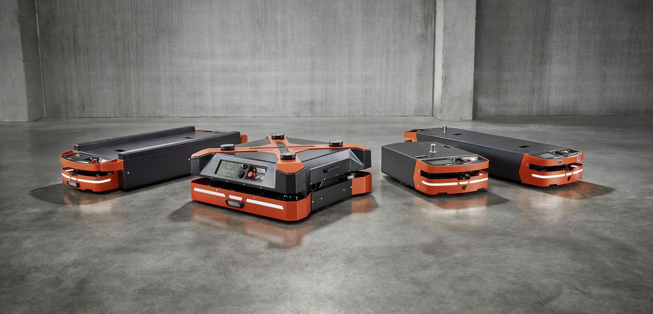 Autonomous mobile robot (AMR) Autonomous mobile robot (AMR)