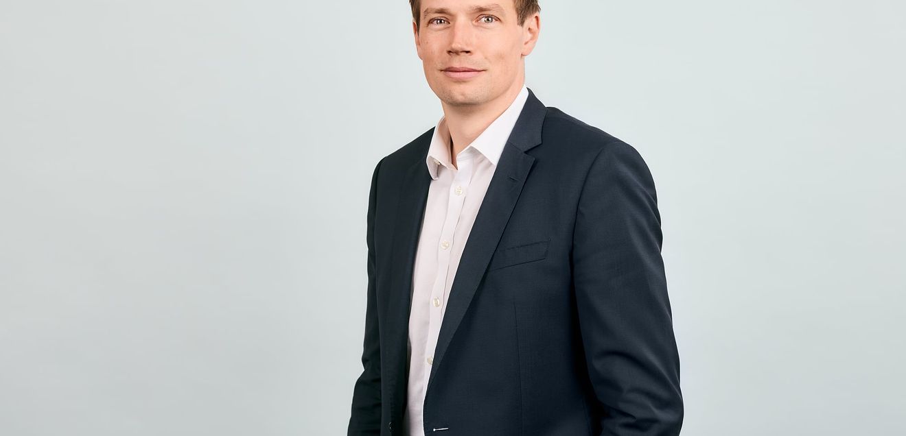 Stephan Hinrichs übernimmt die Führung der Holcim Deutschland Gruppe Stephan Hinrichs übernimmt die Führung der Holcim Deutschland Gruppe