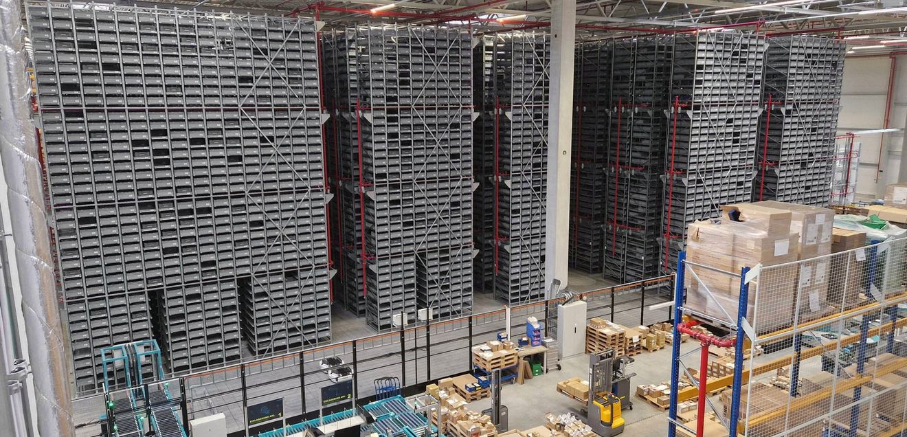 Just-In-Time-Lieferungen: Automatisiertes neues Berrang-Lager Just-In-Time-Lieferungen: Automatisiertes neues Berrang-Lager