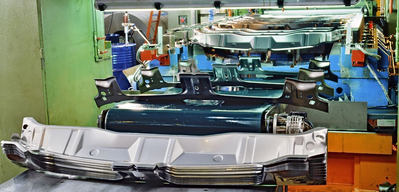 Software specialists Tset and Hexagon enter into cooperation: Simulation of sheet metal processing Software specialists Tset and Hexagon enter into cooperation: Simulation of sheet metal processing