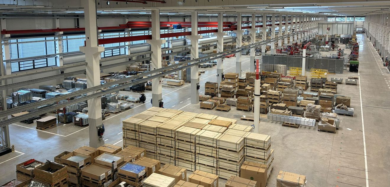 150-Millionen-Euro-Investition: TGW Logistics nimmt neue Produktionshalle in Betrieb 150-Millionen-Euro-Investition: TGW Logistics nimmt neue Produktionshalle in Betrieb