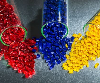 Kreislaufwirtschaft zur Fakuma 2023: Viele nachhaltige Lösungen sind ohne Kunststoff unmöglich
