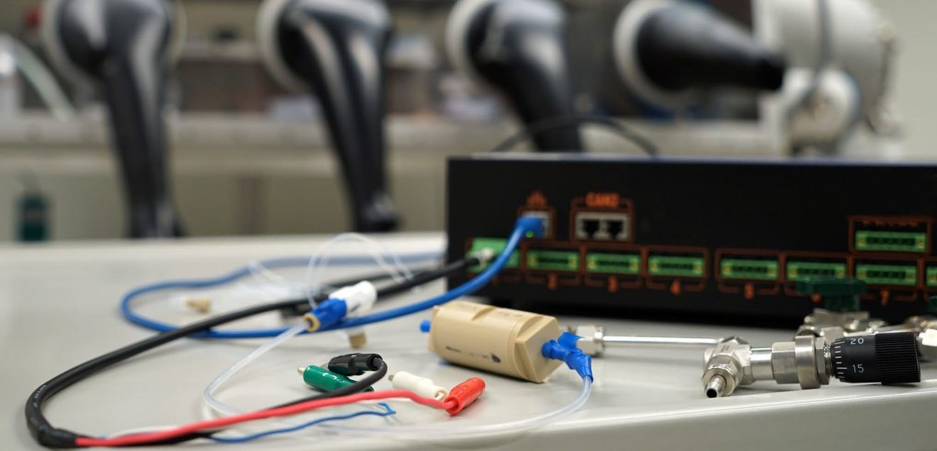 Testzelle einer Metall-Sauerstoff-Batterie im Labormaßstab Testzelle einer Metall-Sauerstoff-Batterie im Labormaßstab