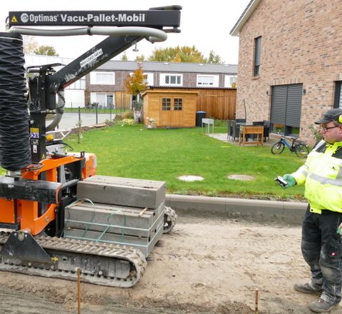 Optimas Vacu-Pallet-Mobil mit Fernbedienung und automatischer Mastausrichtung