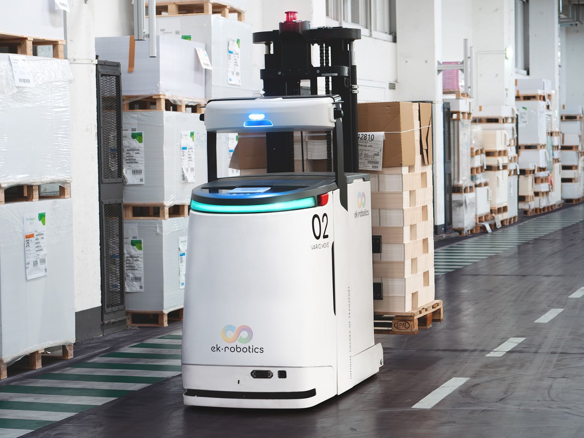 Automated guided vehicles: Supply and disposal of printing machines by AGV