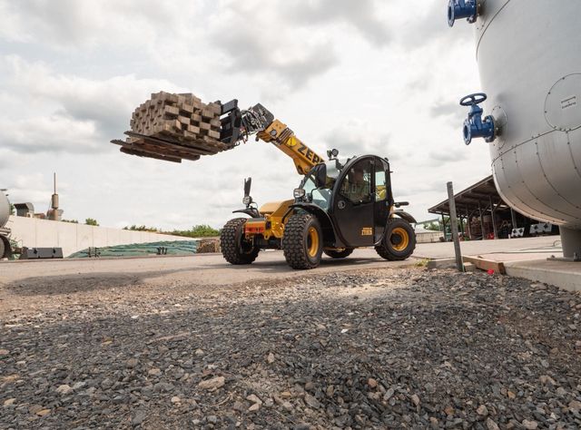 Bagger und Radlader bei Zeppelin im Fokus Bagger und Radlader bei Zeppelin im Fokus