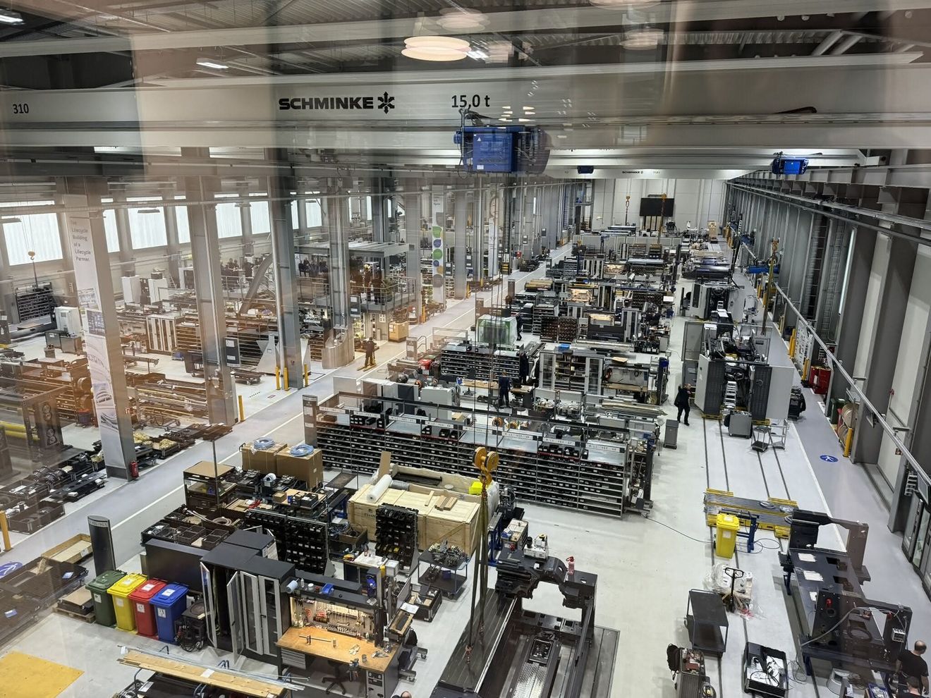 Moderne Brownfield-Produktion bei BHS Corrugated: Eine zentrale Daten- und Kommunikationsschicht vernetzt Maschinen, Anwendungen und IT-Systeme für mehr Transparenz und Zukunftsfähigkeit.