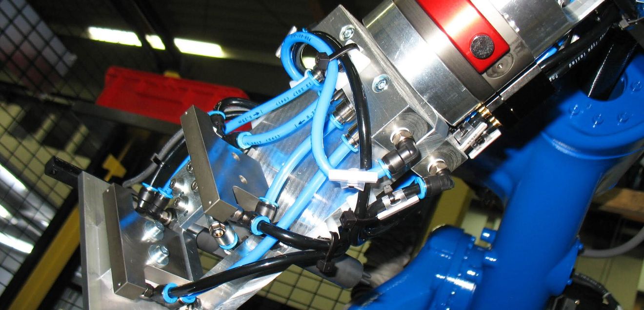 Reduce set-up effort: Efficient retooling of robot systems