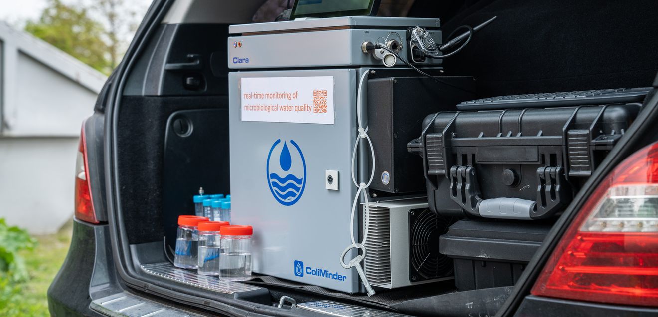 Der Coliminder wird für die mobile Analyse der Wasserqualität eingesetzt.