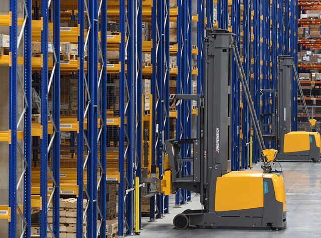 Jungheinrich implements automation for Gebrüder Weiss: Fully automated large warehouse launched in Páty Jungheinrich implements automation for Gebrüder Weiss: Fully automated large warehouse launched in Páty