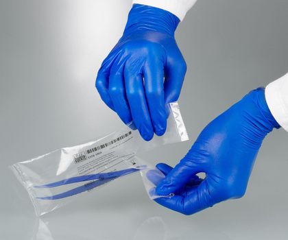 Die sterile Pinzette ist detektierbar für die Anwendung im Lebensmittelbereich Die sterile Pinzette ist detektierbar für die Anwendung im Lebensmittelbereich