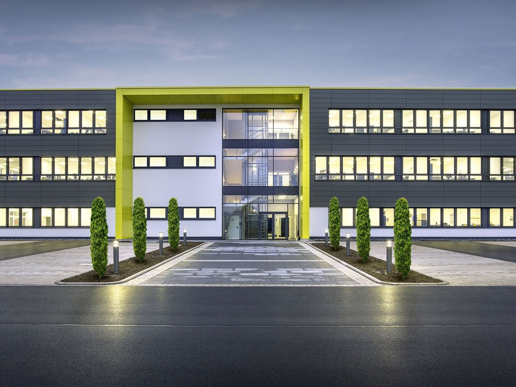 Modernization: Modernization of warehouse processes Trio Leuchten was able to significantly increase the reliability of its logistics processes with new software