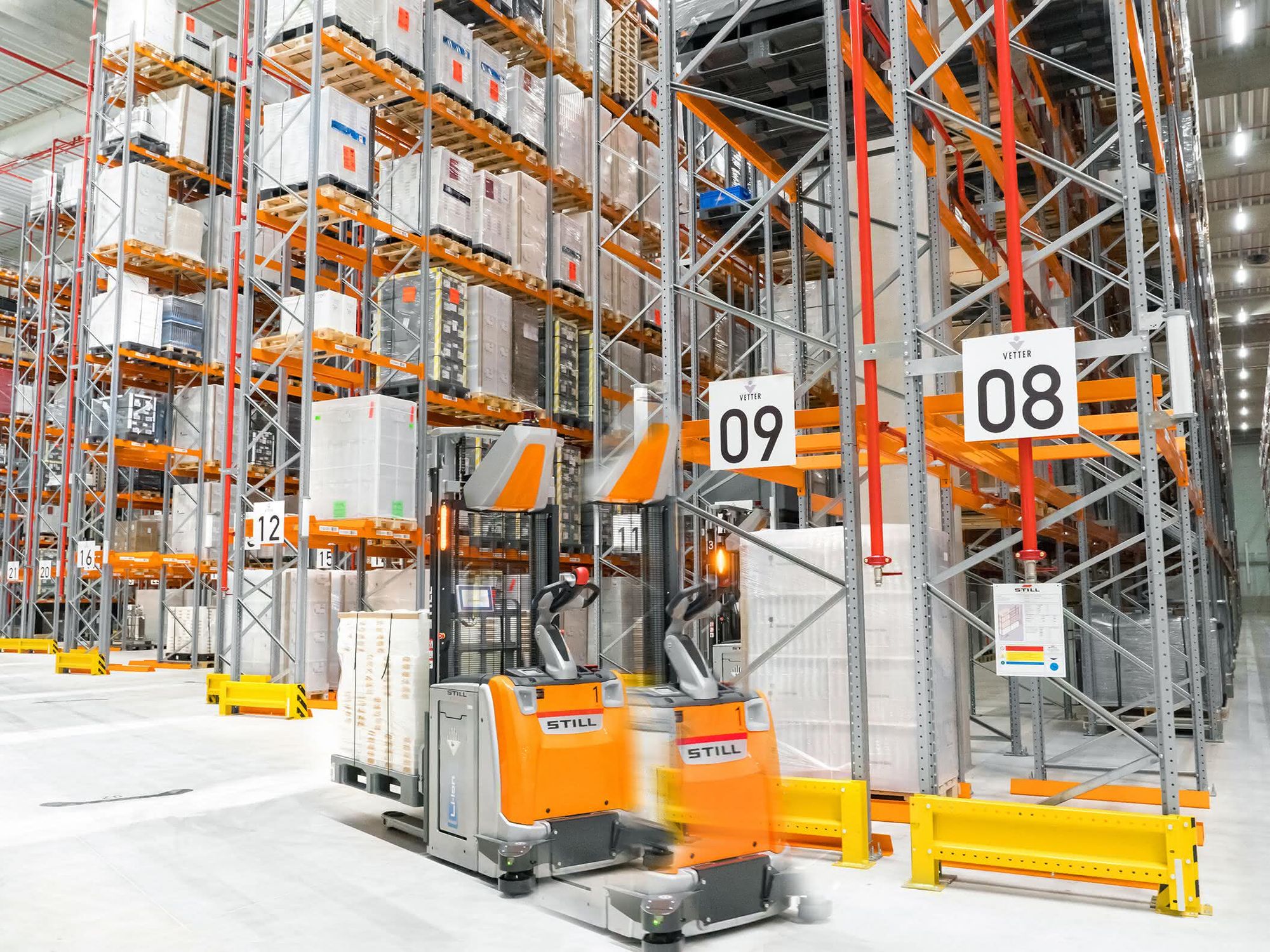 Automated material warehouse Automated material warehouse