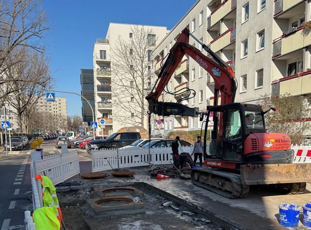 Schnelle Sanierung von Schachtzugängen mit Mortar Mix Reparaturmörtel von Korodur