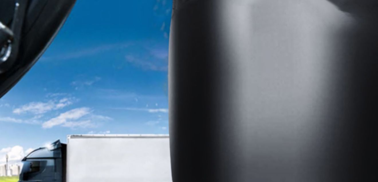 Innovation für den Aftermarket: Neuartige Gummimischung aus einem durch leistungsstarkes Ethylen-Propylen-Dien (EPDM) verstärkten Naturkautschuk Die kann ruhig heiß und kalt werden: Nutzfahrzeug-Luftfeder von Continental für breiten Temperaturbereich