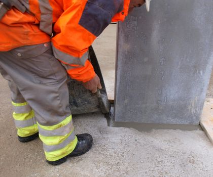 Der Vergussbeton Sikagrout-580 und seine Einsatzmöglichkeiten Der Vergussbeton Sikagrout-580 und seine Einsatzmöglichkeiten