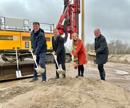 Spatenstich für erstes nachhaltiges YEXIO-Rechenzentrum von Hochtief