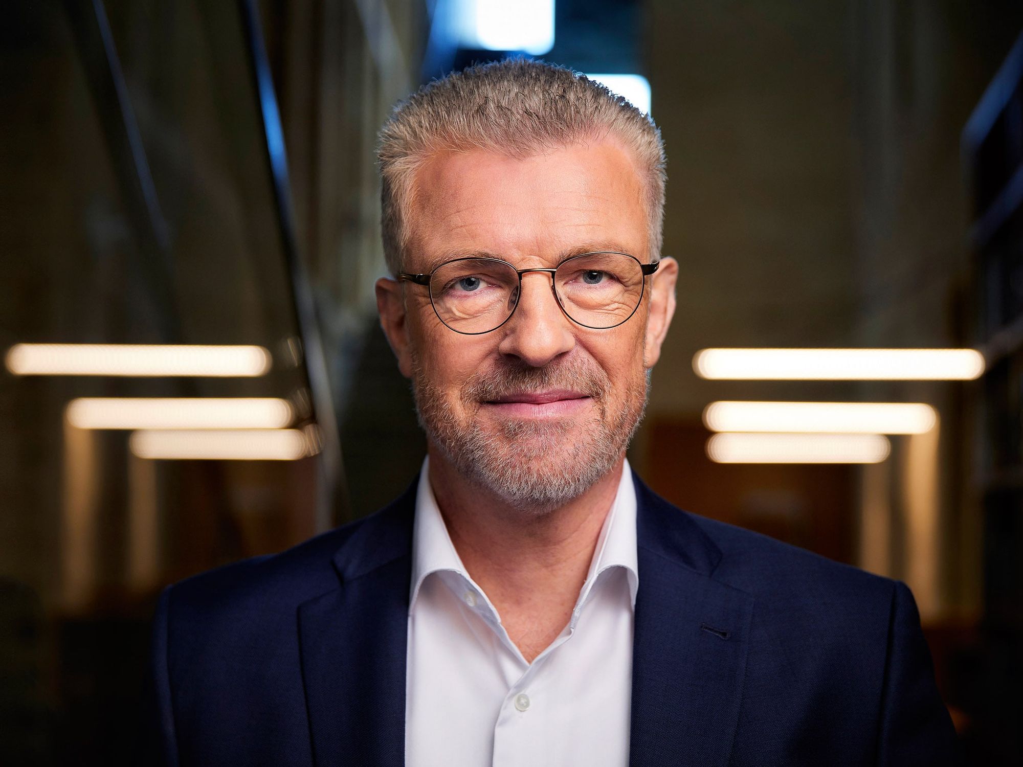 Prof. Dr. Andreas Koenen lächelt in die Kamera