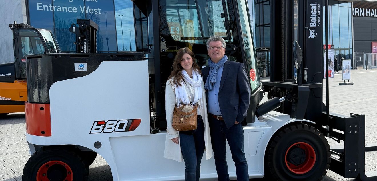 Bobcat erweitert Vertriebsnetz: RST Gruppe ist neuer Partner für Material Handling