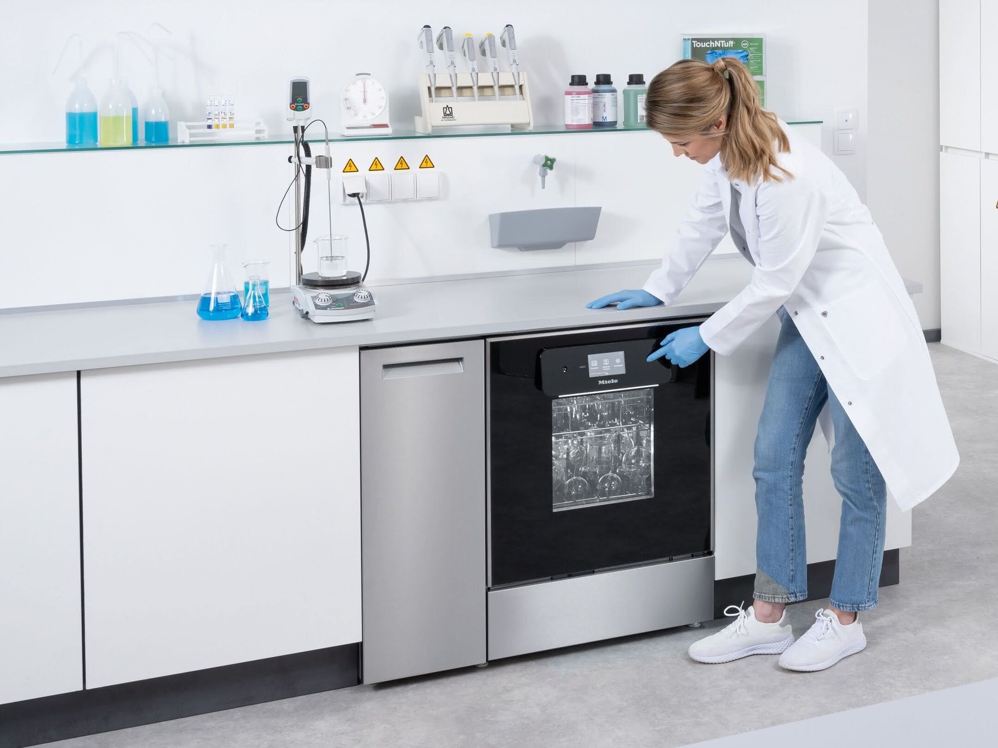Laborspüler Modell PLW 8683 CD mit Glastür Miele-Laborspüler Modell PLW 8683 CD mit Glastür